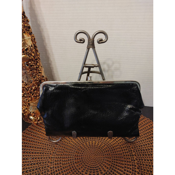 Hobo Int.'l Lauren Clutch Wallet - Picture 3 of 4